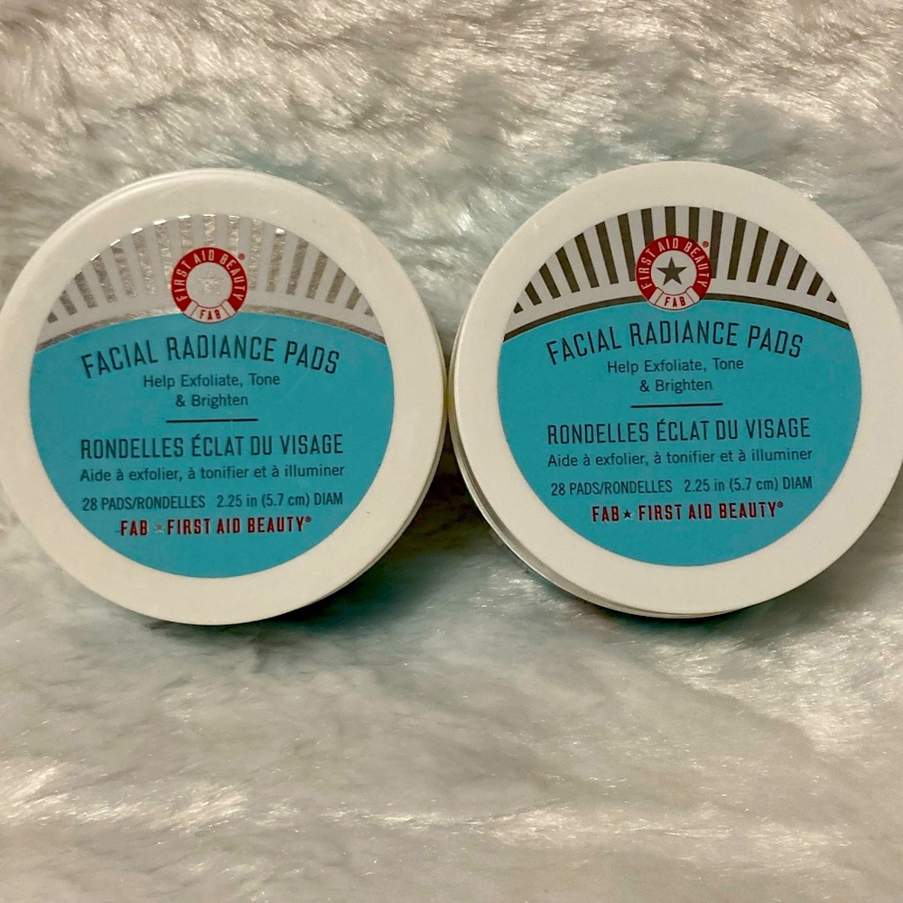2 x First Aid Beauty Facial Radiance Pads 28 count each